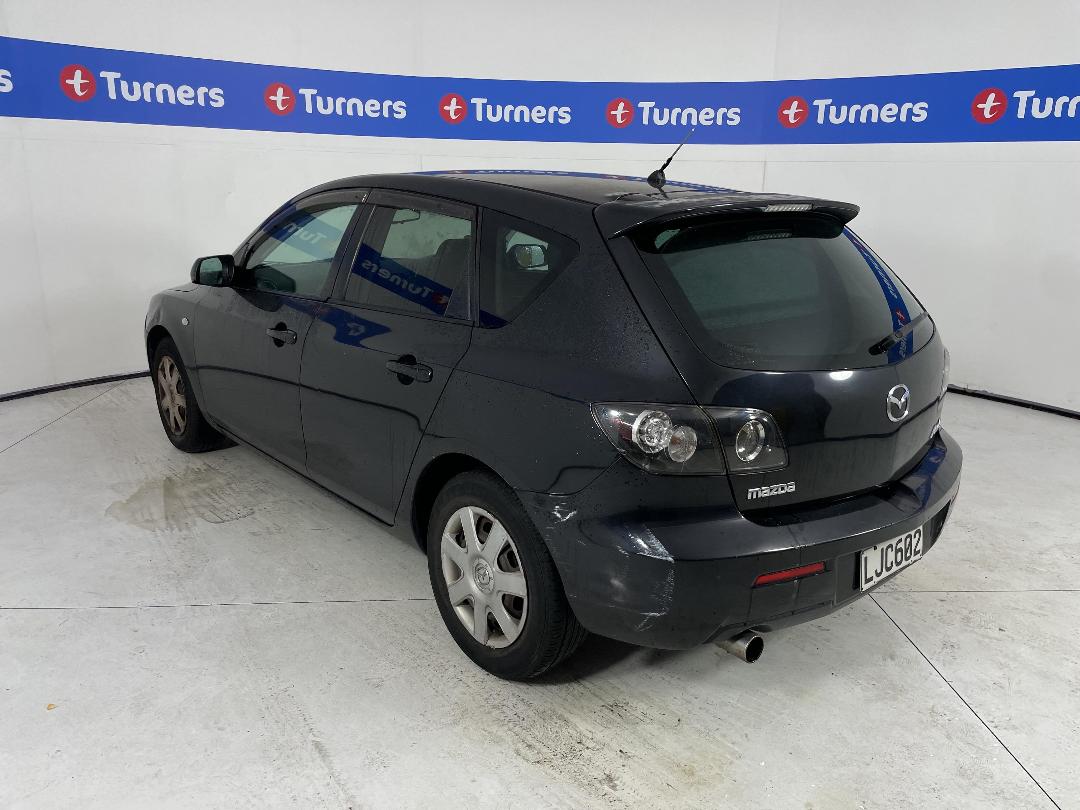 Photo '10' of Mazda Axela Photo '10' of Mazda Axela