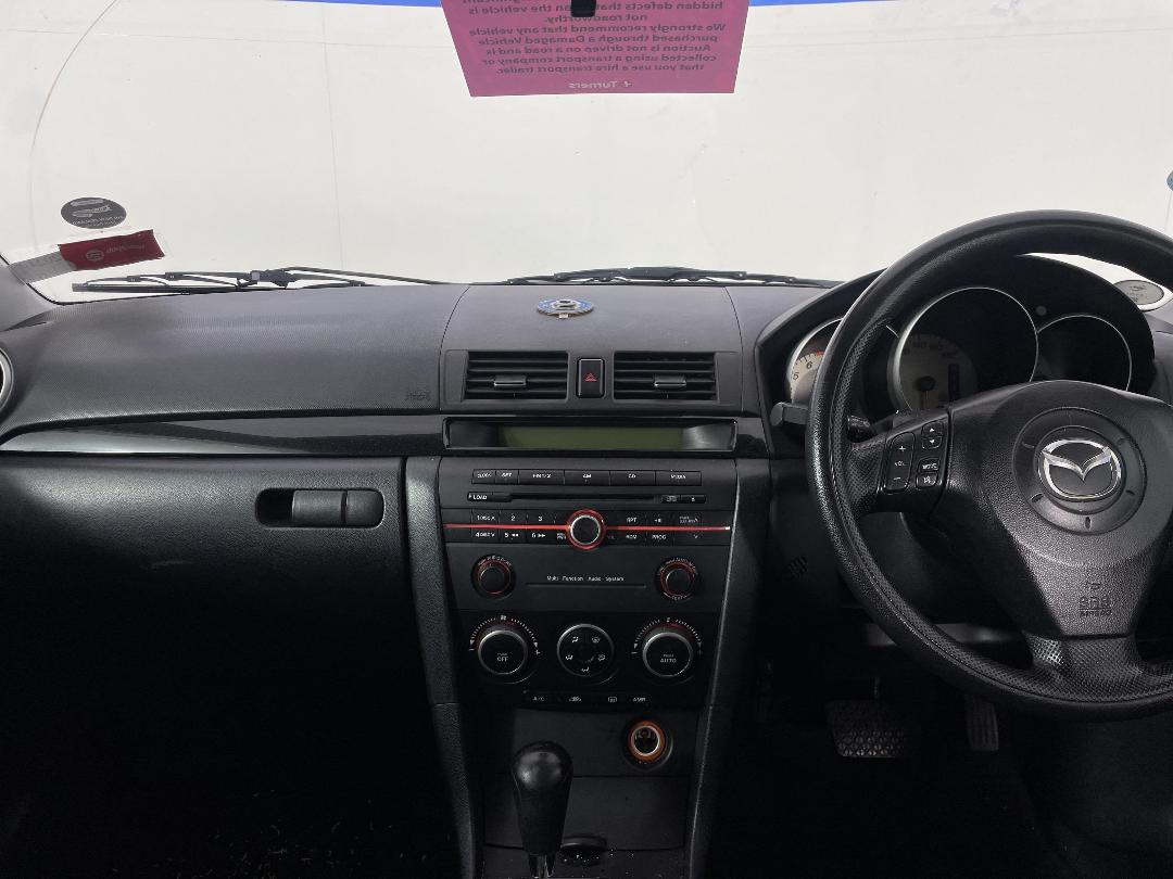 Photo '19' of Mazda Axela Photo '19' of Mazda Axela