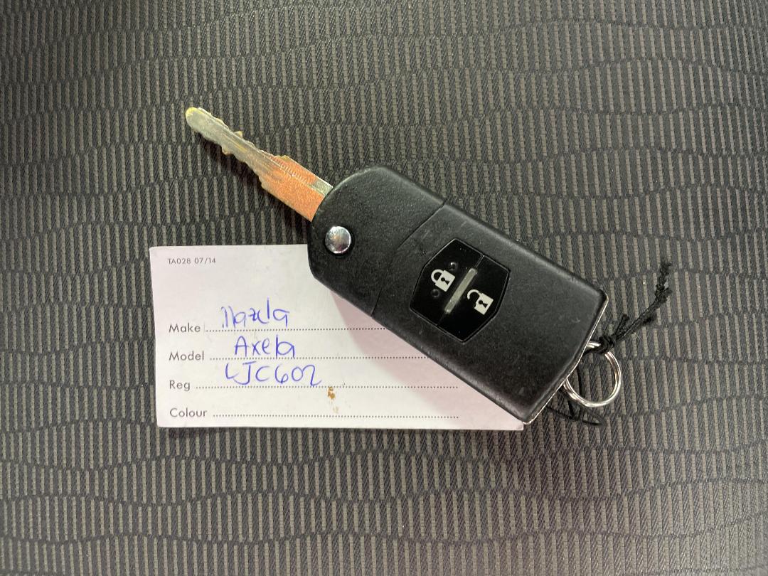 Photo '15' of Mazda Axela Photo '15' of Mazda Axela