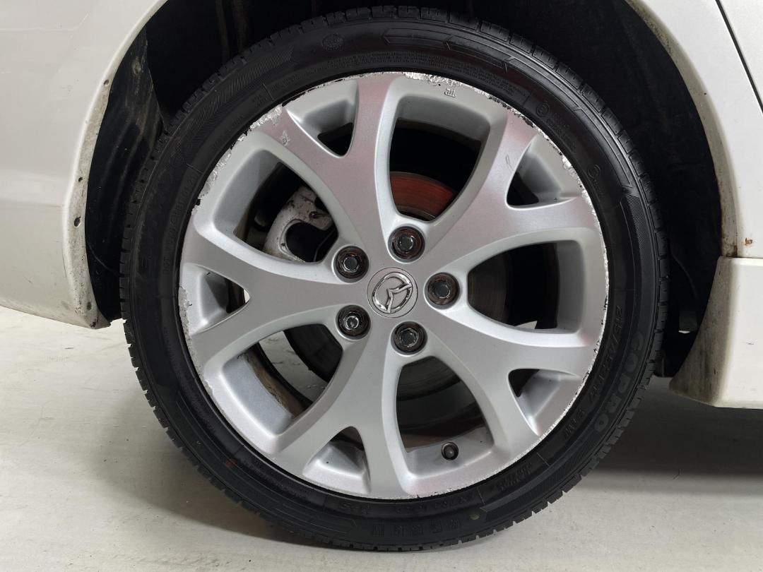 Photo '12' of Mazda Axela Photo '12' of Mazda Axela