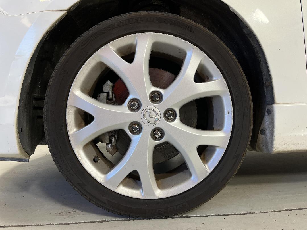 Photo '10' of Mazda Axela