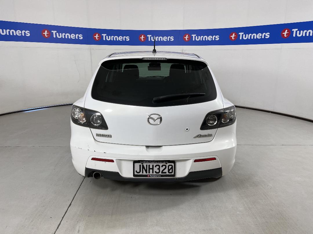 Photo '6' of Mazda Axela