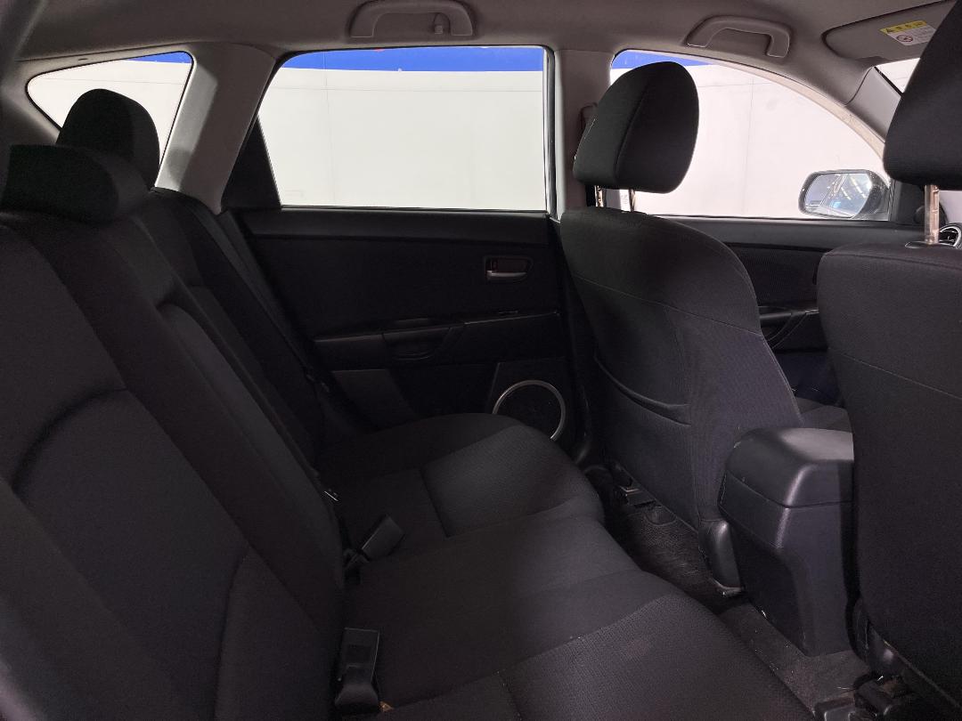 Photo '20' of Mazda Axela