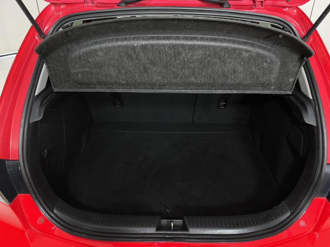 Photo '14' of Mazda Axela