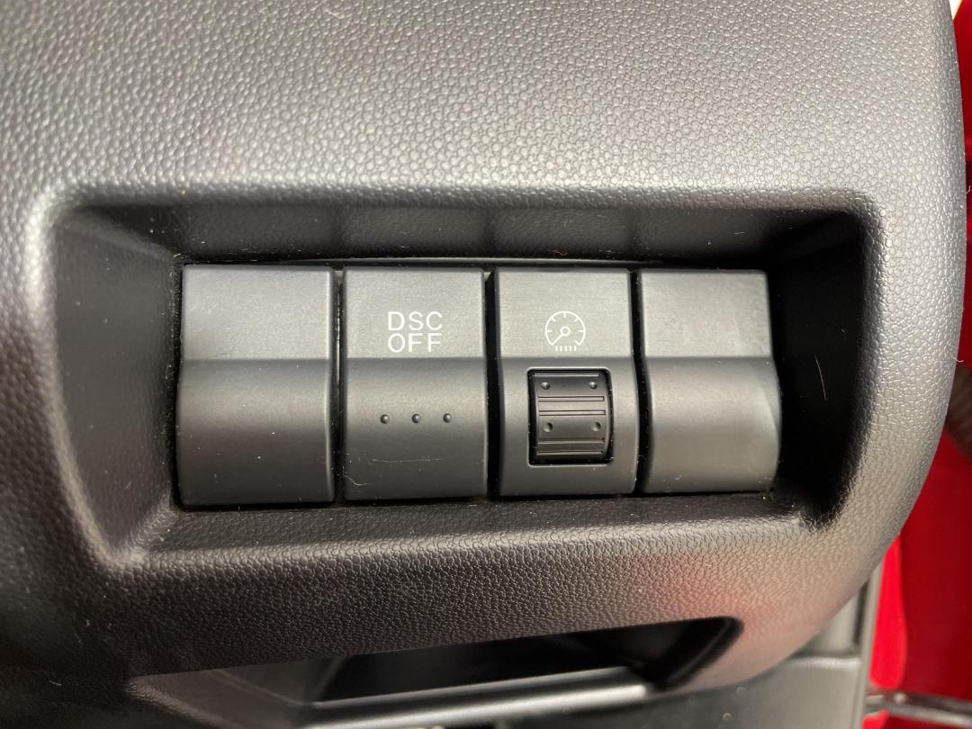 Photo '24' of Mazda Axela