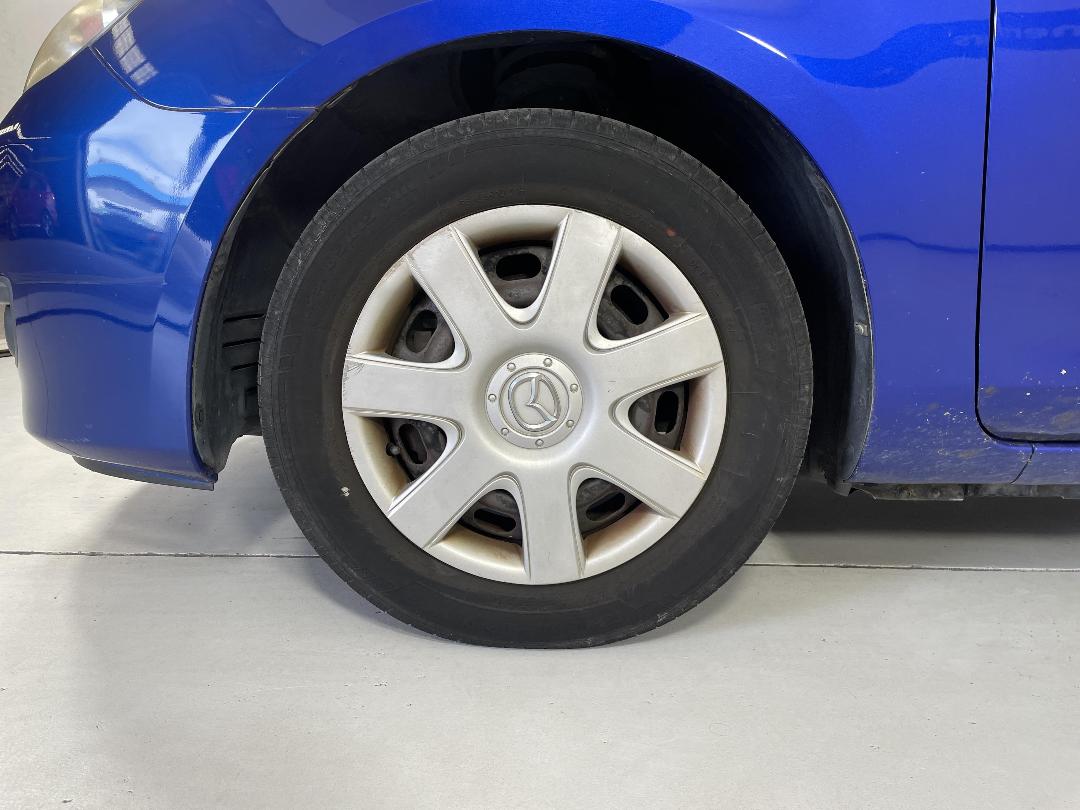 Photo '8' of Mazda Axela