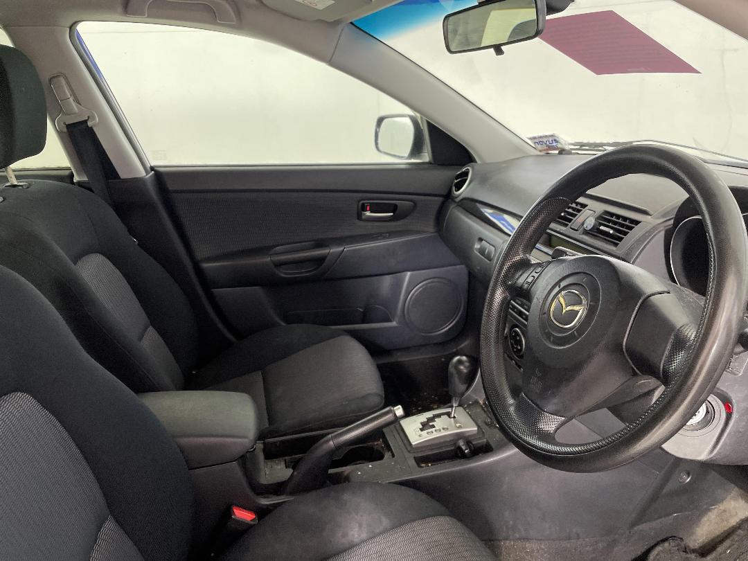 Photo '14' of Mazda Axela