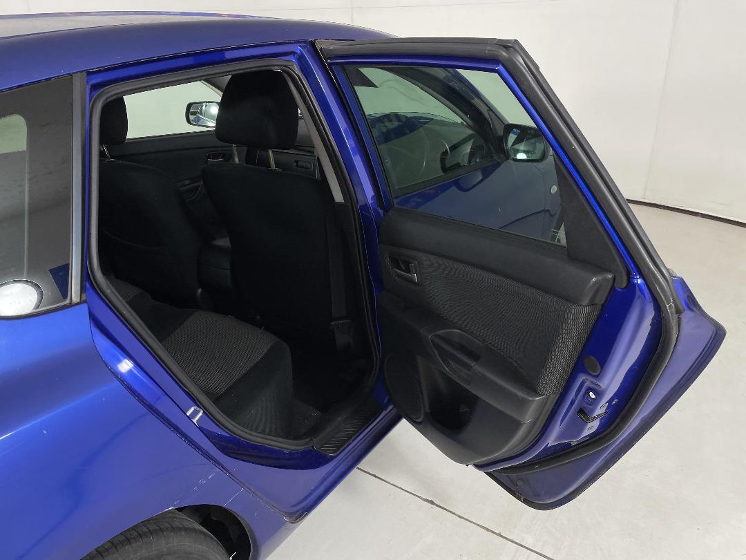 Photo '17' of Mazda Axela