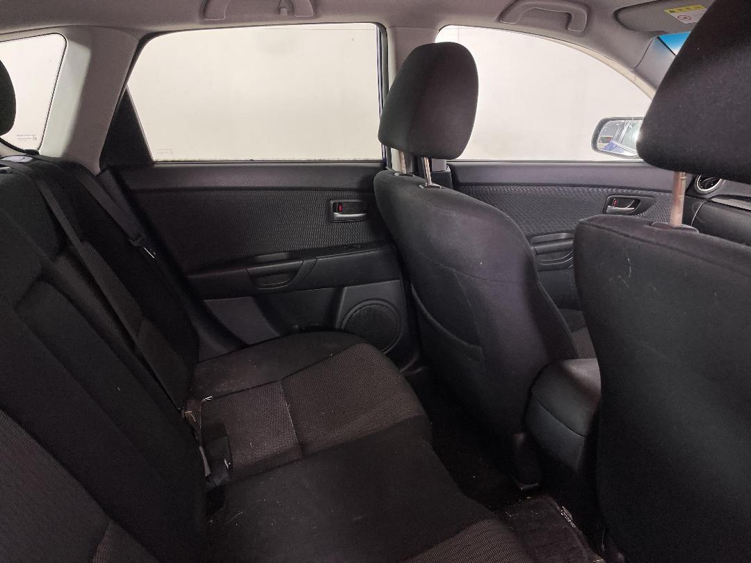 Photo '18' of Mazda Axela