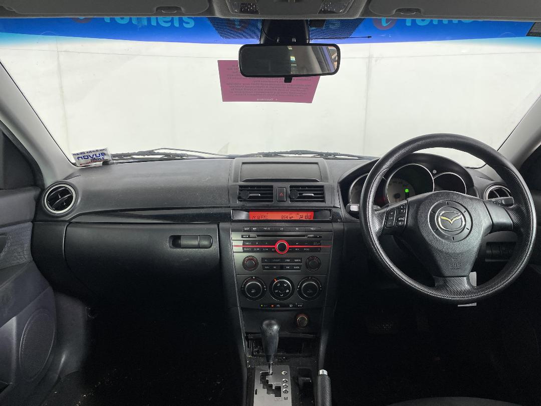 Photo '15' of Mazda Axela