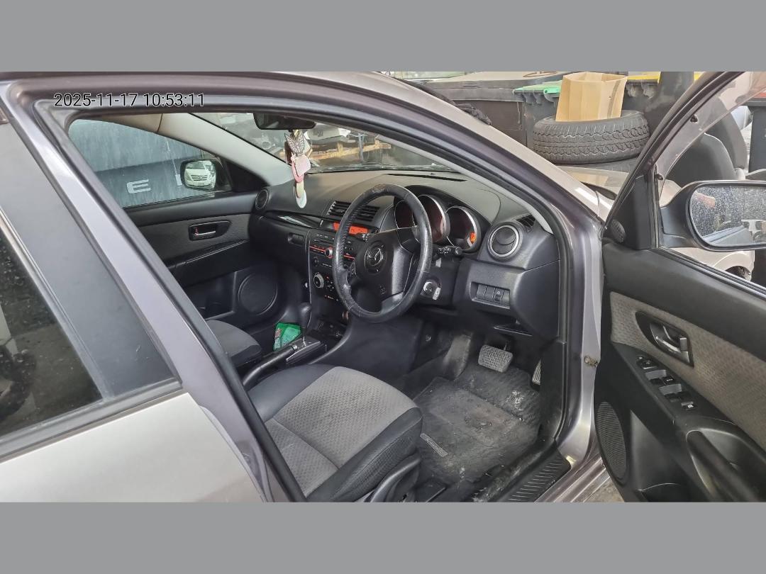 Photo '5' of Mazda Axela Photo '5' of Mazda Axela