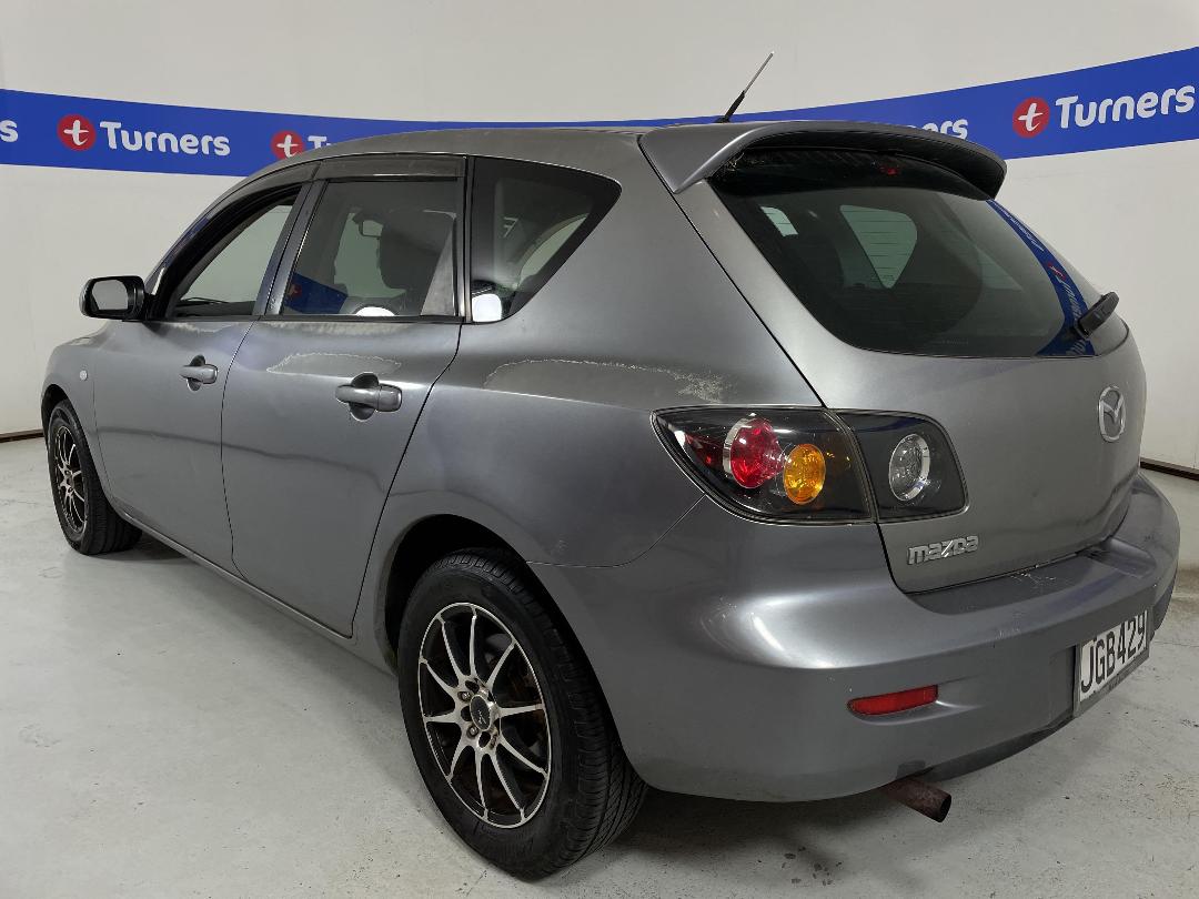 Photo '5' of Mazda Axela