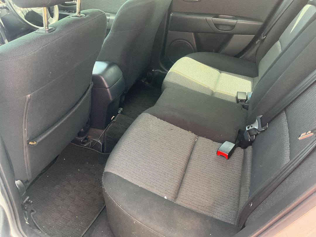 Photo '8' of Mazda Axela Photo '8' of Mazda Axela