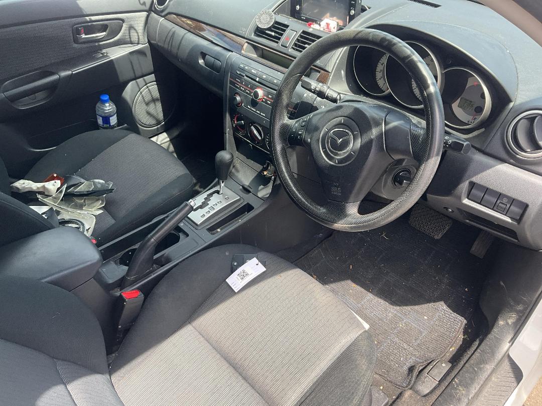 Photo '9' of Mazda Axela Photo '9' of Mazda Axela