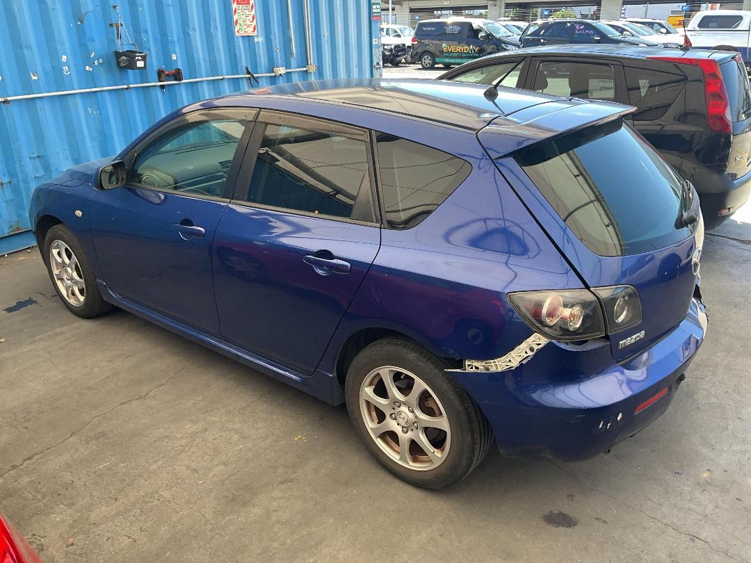 Photo '11' of Mazda Axela Photo '11' of Mazda Axela