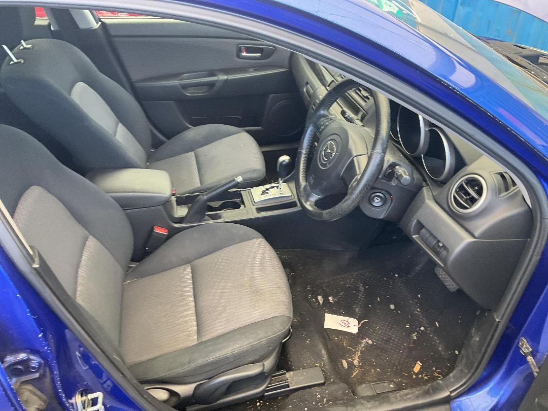 Photo '22' of Mazda Axela Photo '22' of Mazda Axela