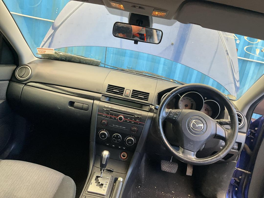 Photo '24' of Mazda Axela Photo '24' of Mazda Axela