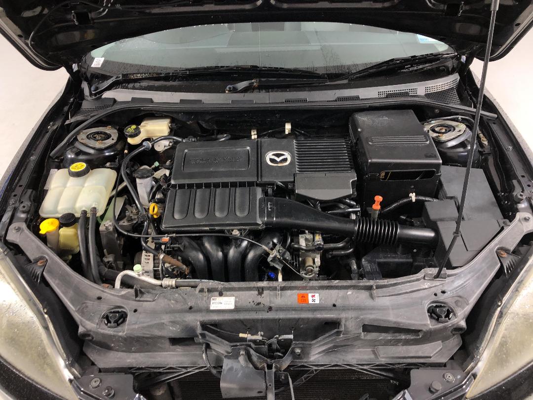 Photo '13' of Mazda Axela