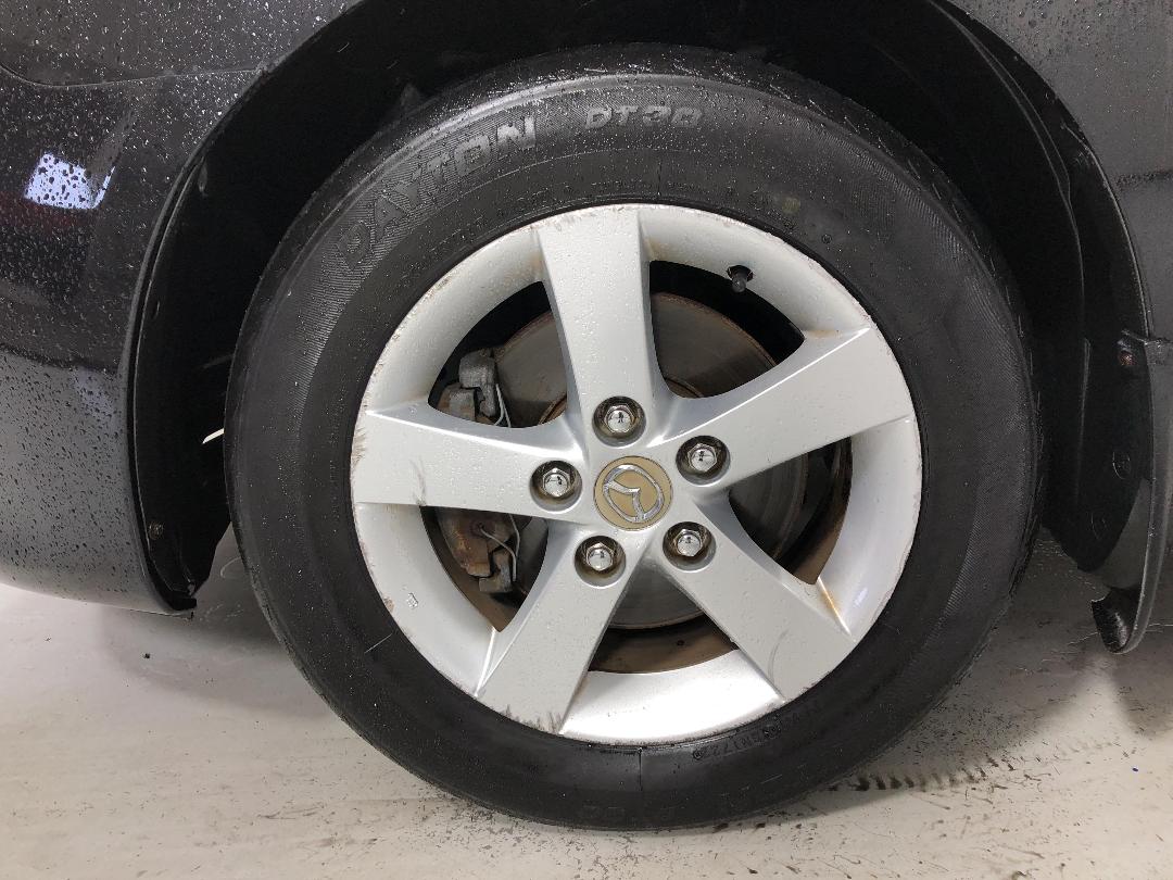 Photo '10' of Mazda Axela