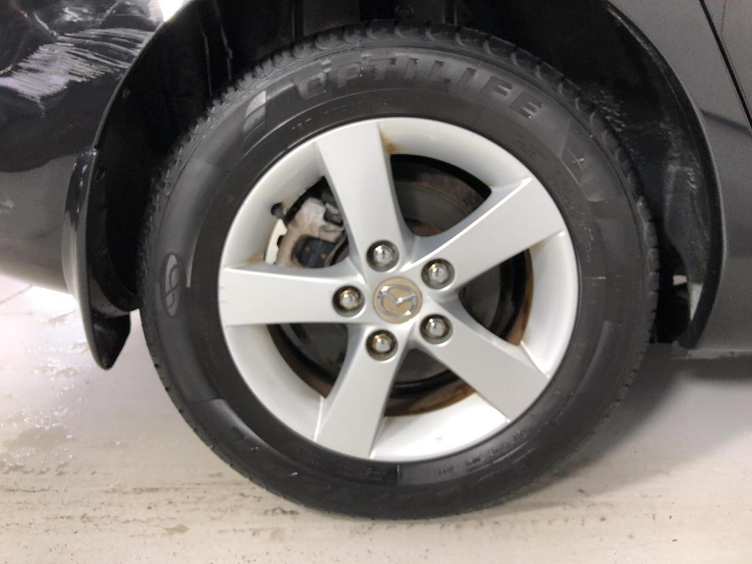 Photo '12' of Mazda Axela