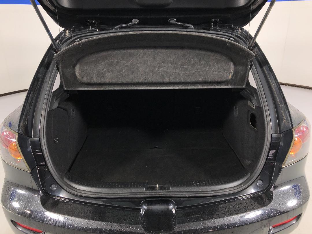 Photo '14' of Mazda Axela