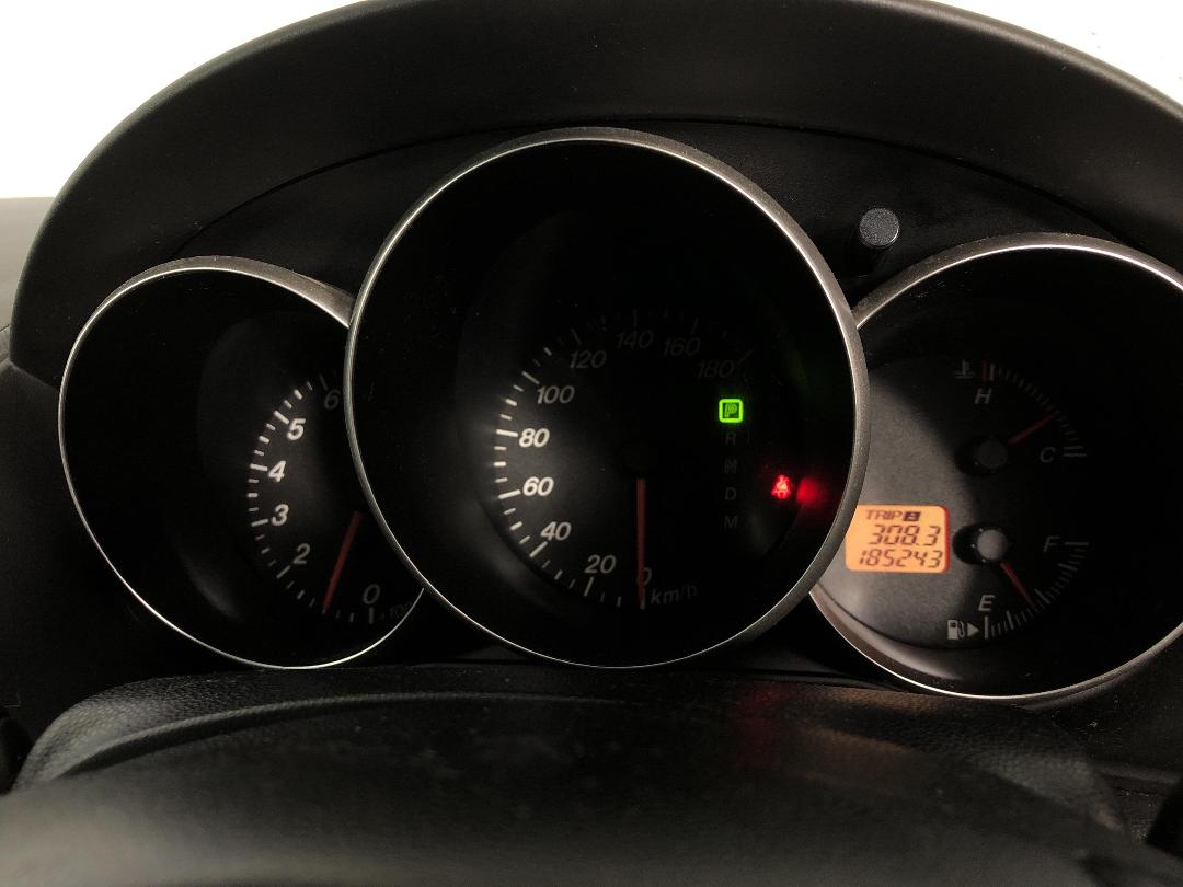 Photo '21' of Mazda Axela