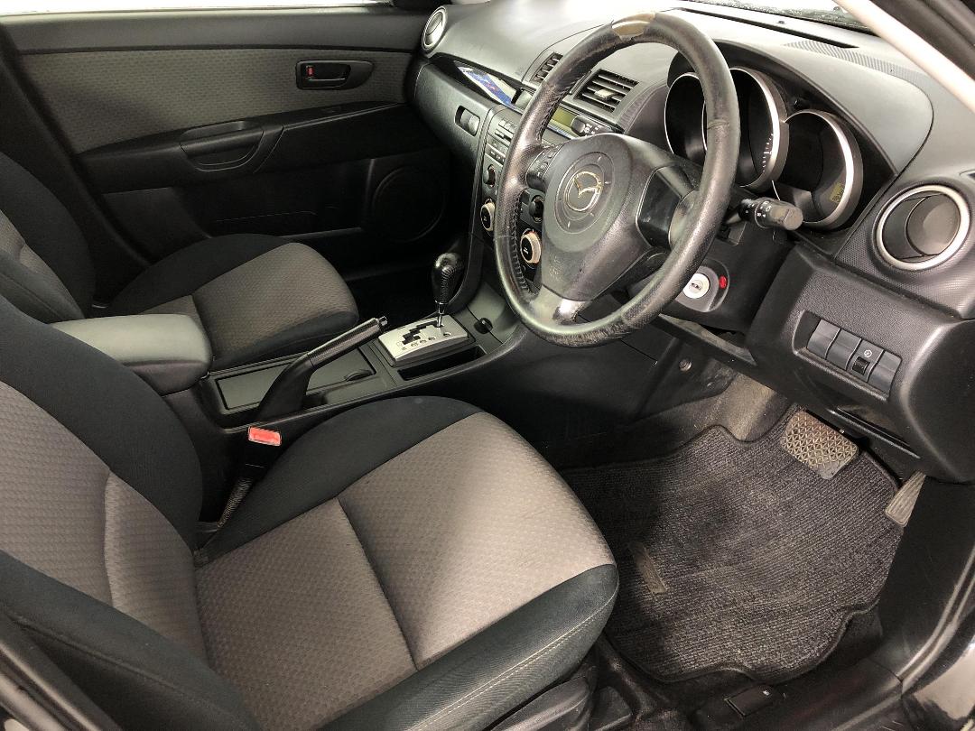 Photo '16' of Mazda Axela