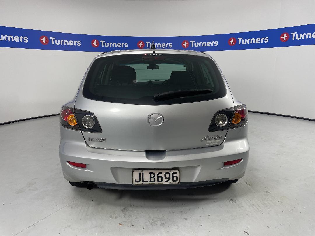 Photo '6' of Mazda Axela