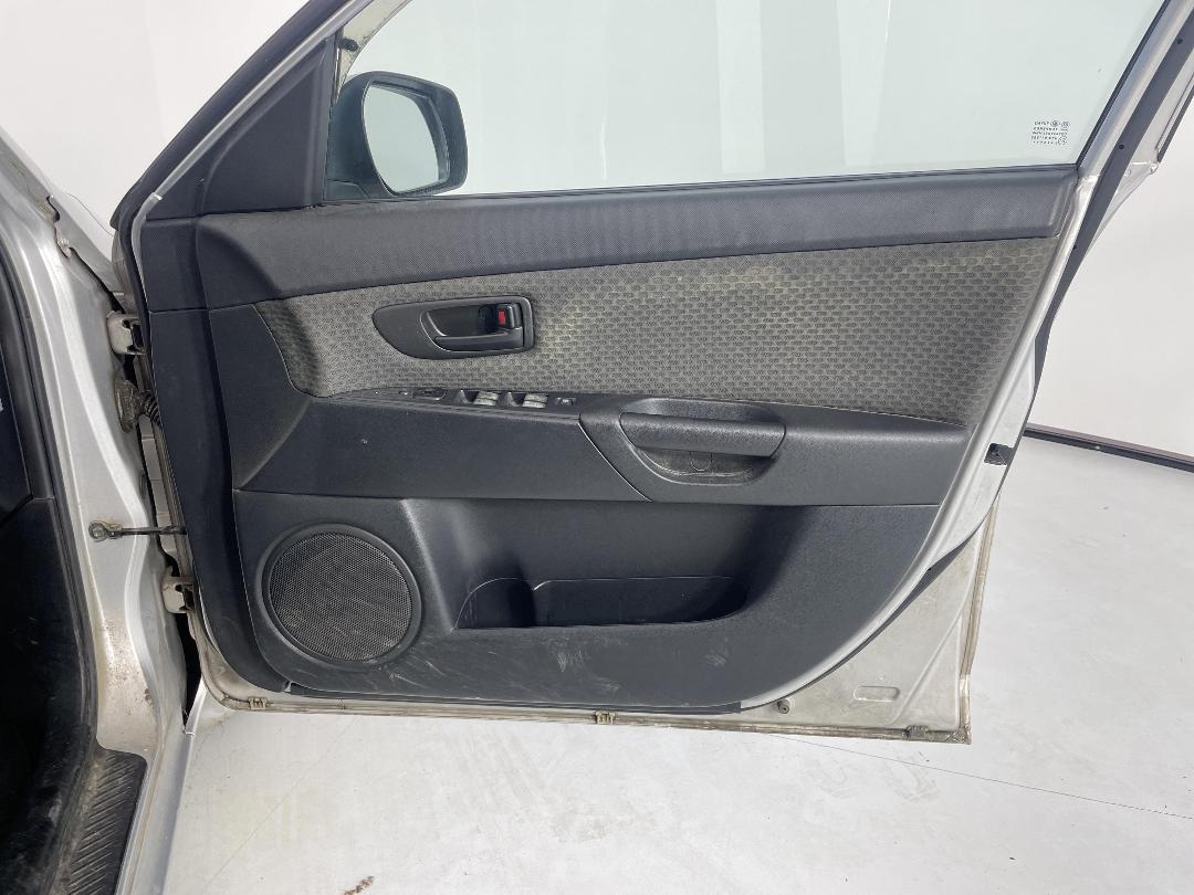 Photo '15' of Mazda Axela