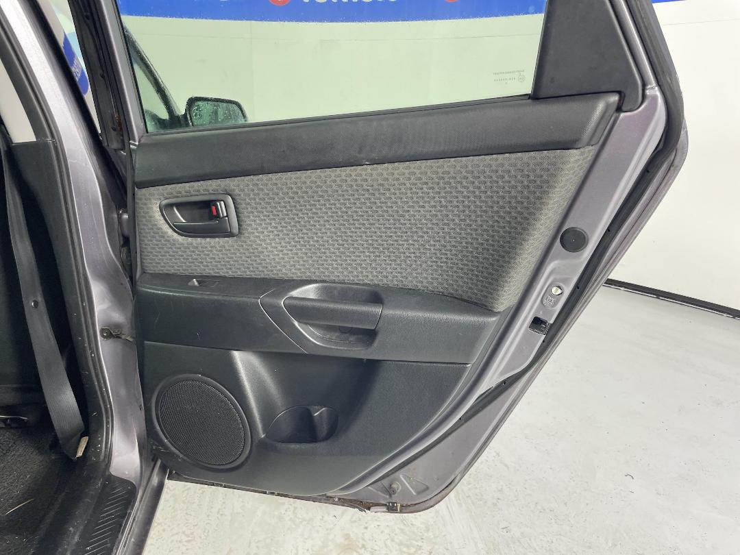 Photo '17' of Mazda Axela Photo '17' of Mazda Axela