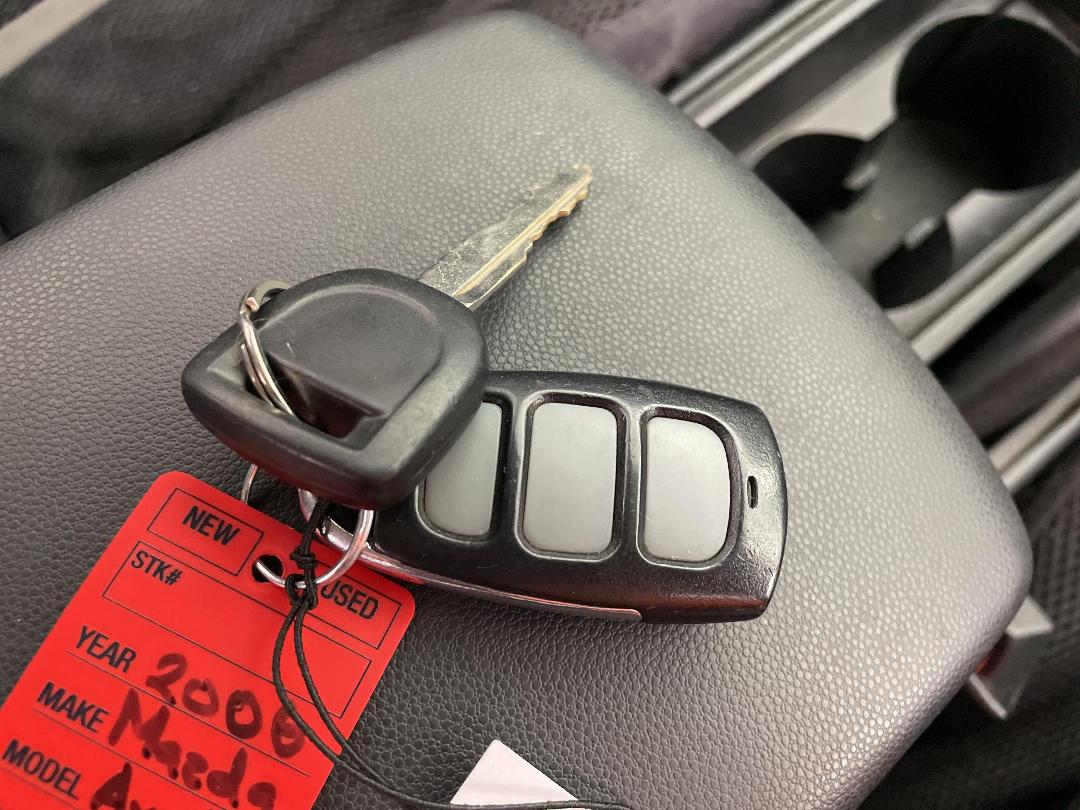 Photo '22' of Mazda Axela