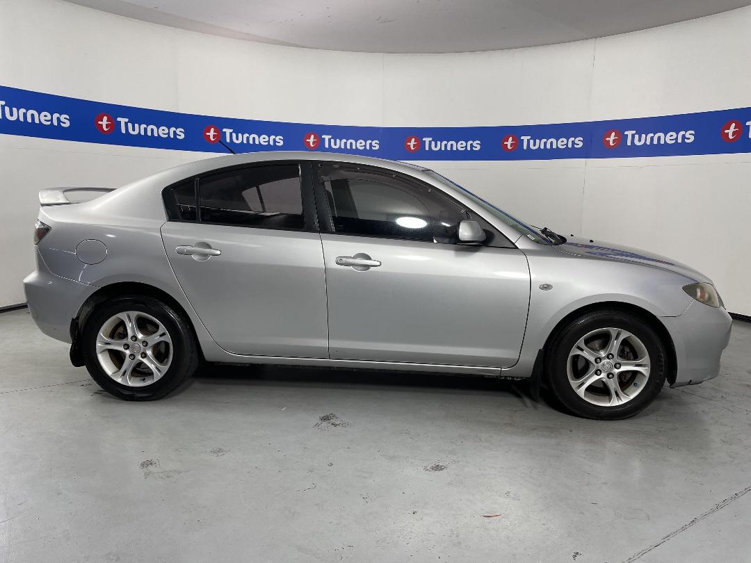 Photo '23' of Mazda Axela