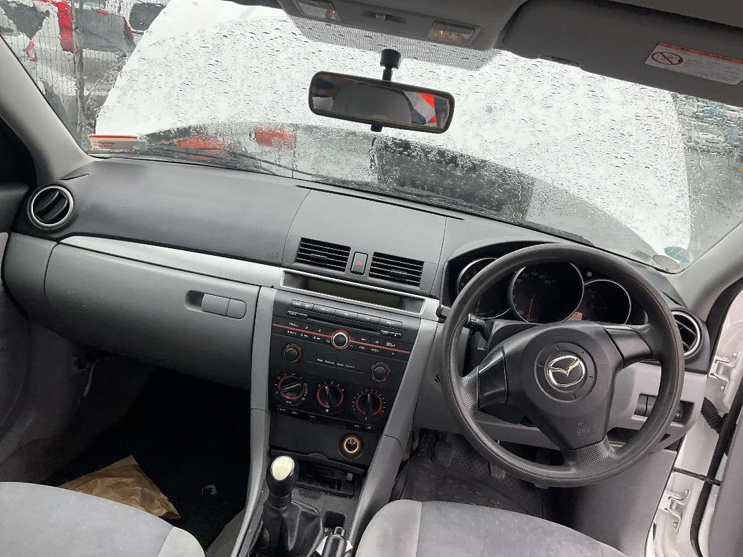 Photo '23' of Mazda Axela Photo '23' of Mazda Axela