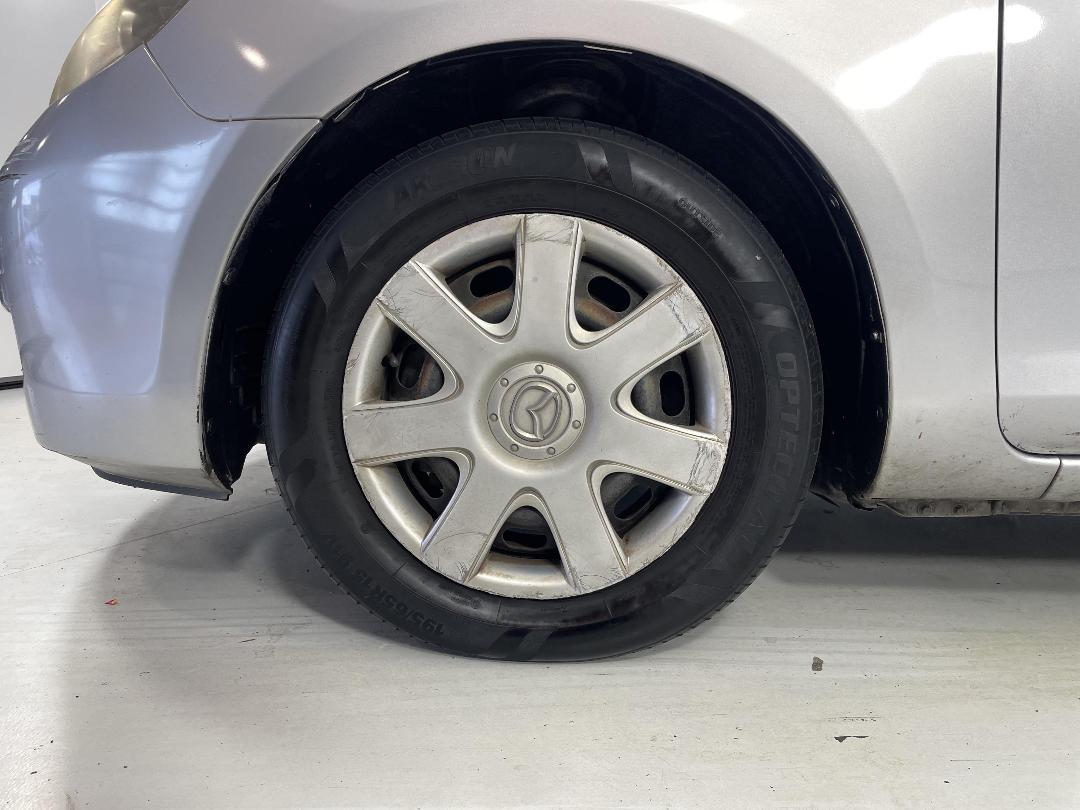 Photo '10' of Mazda Axela