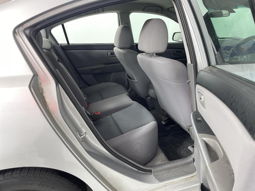 Photo '20' of Mazda Axela