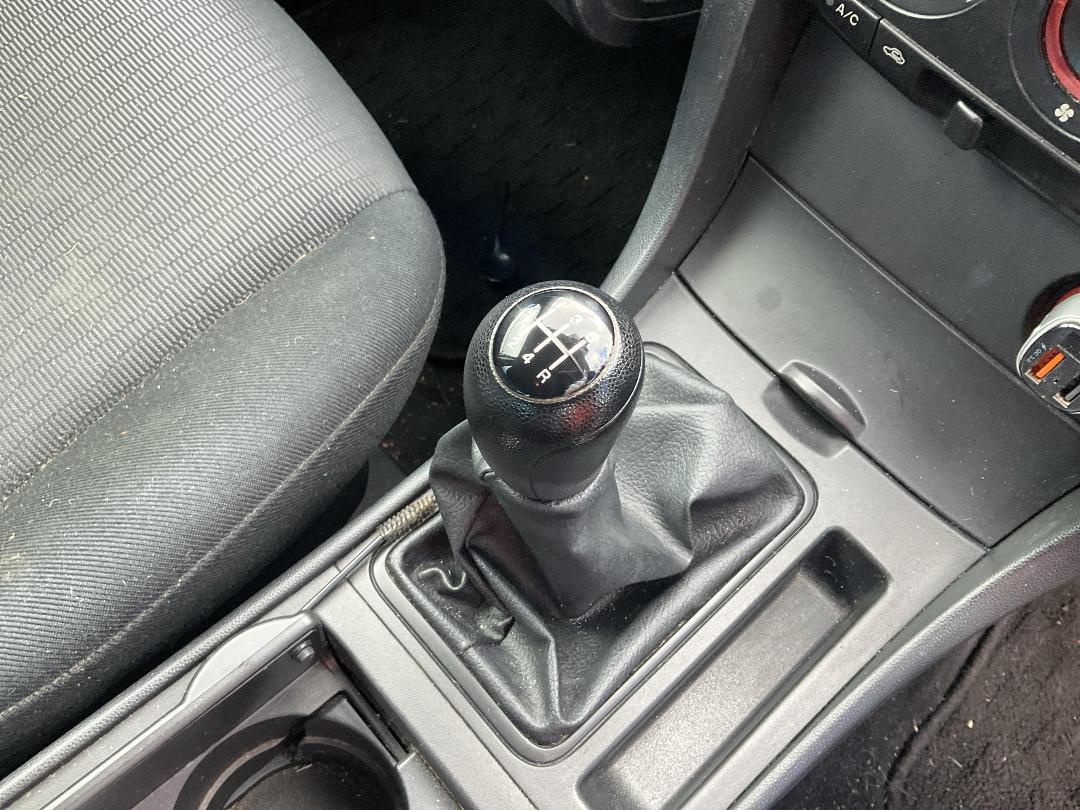 Photo '13' of Mazda Axela Photo '13' of Mazda Axela