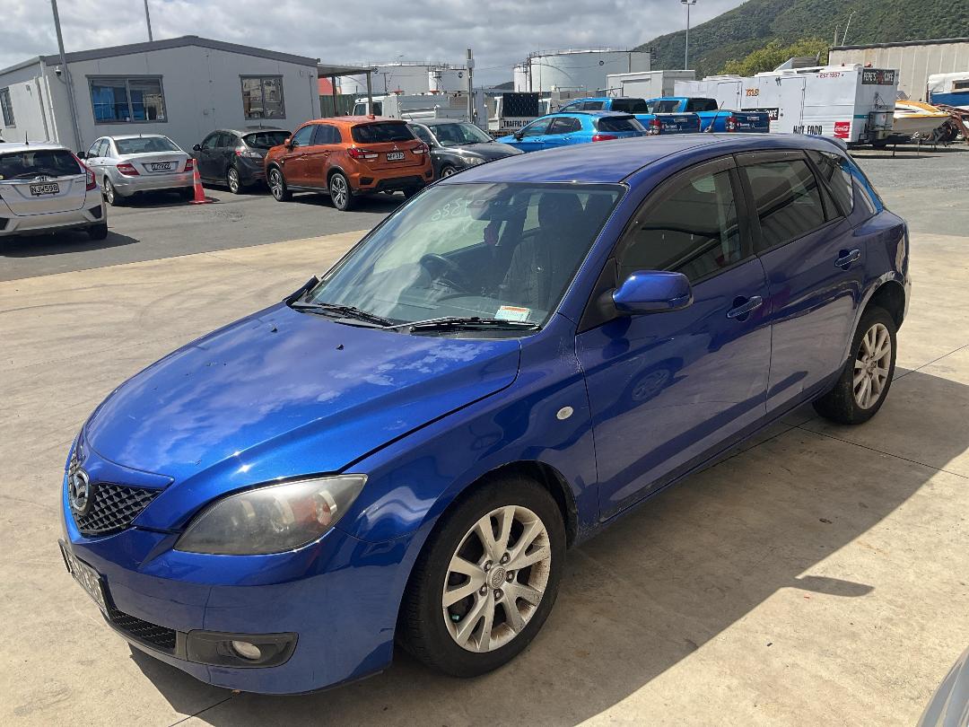 Photo '2' of Mazda Axela