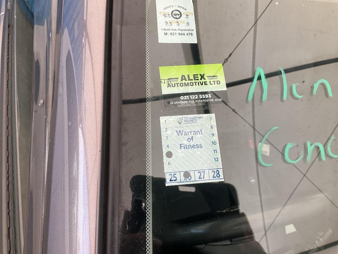 Photo '15' of Mazda Axela