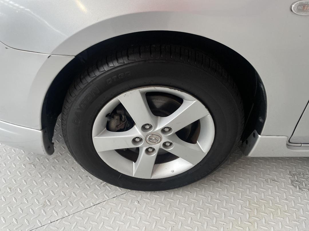 Photo '10' of Mazda Axela Photo '10' of Mazda Axela