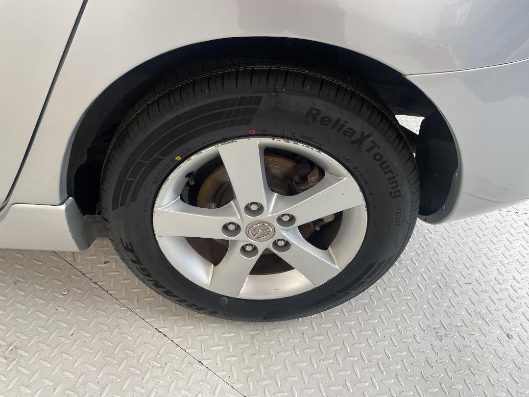 Photo '11' of Mazda Axela Photo '11' of Mazda Axela