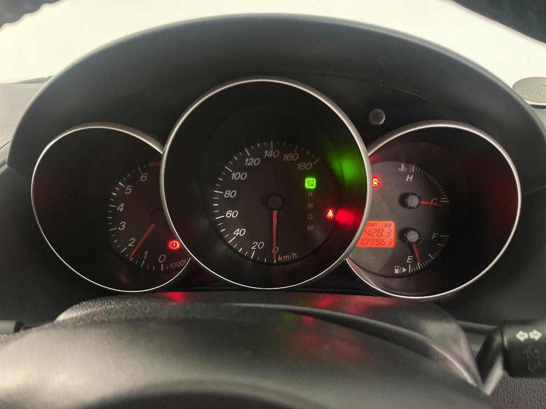 Photo '21' of Mazda Axela Photo '21' of Mazda Axela