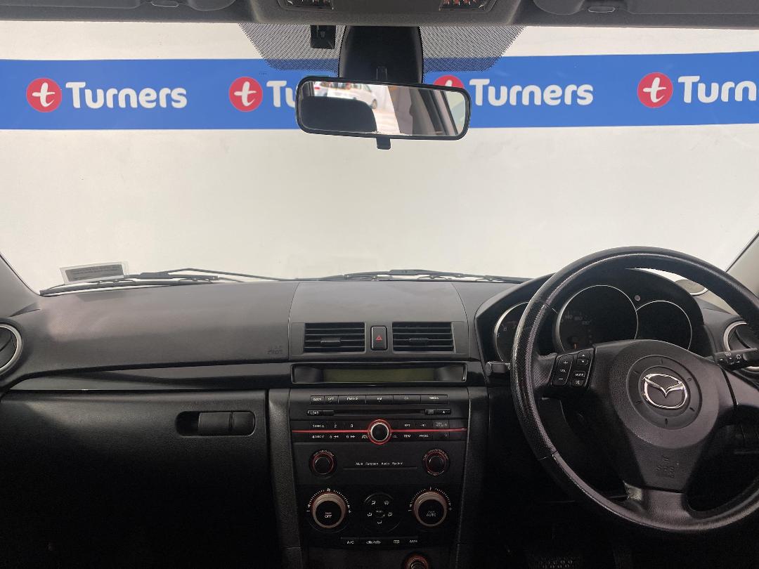 Photo '17' of Mazda Axela Photo '17' of Mazda Axela