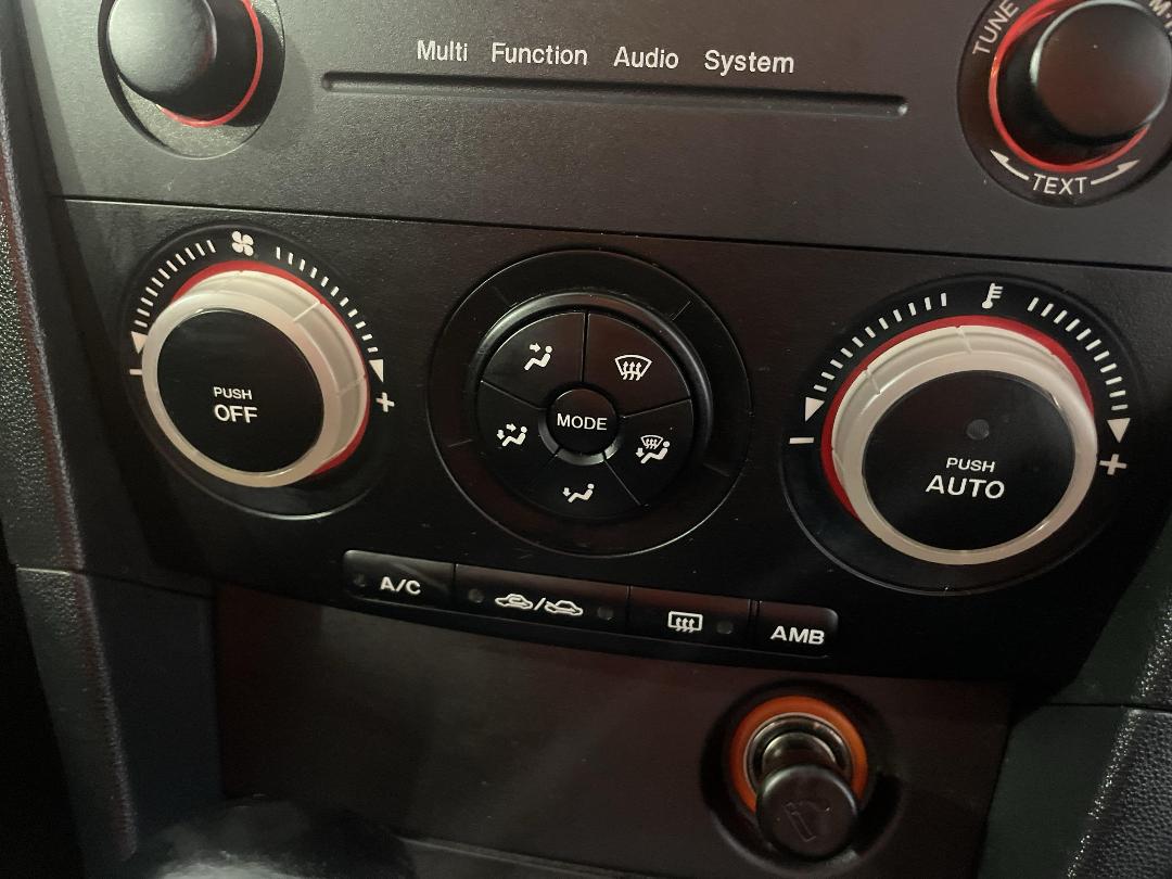 Photo '30' of Mazda Axela Photo '30' of Mazda Axela