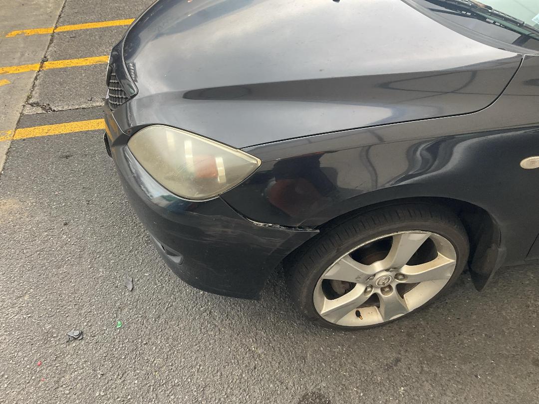 Photo '8' of Mazda Axela Photo '8' of Mazda Axela