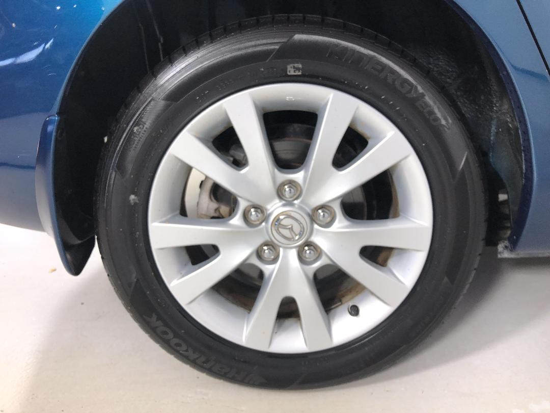 Photo '12' of Mazda Axela Photo '12' of Mazda Axela