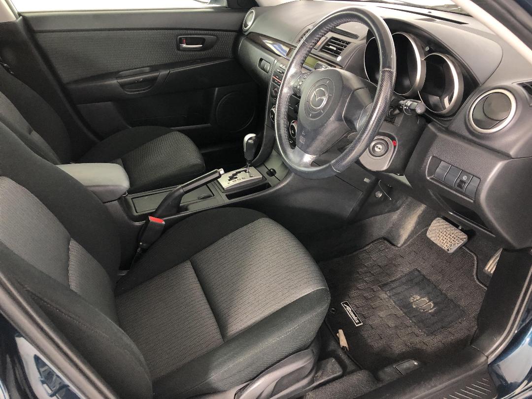 Photo '16' of Mazda Axela Photo '16' of Mazda Axela