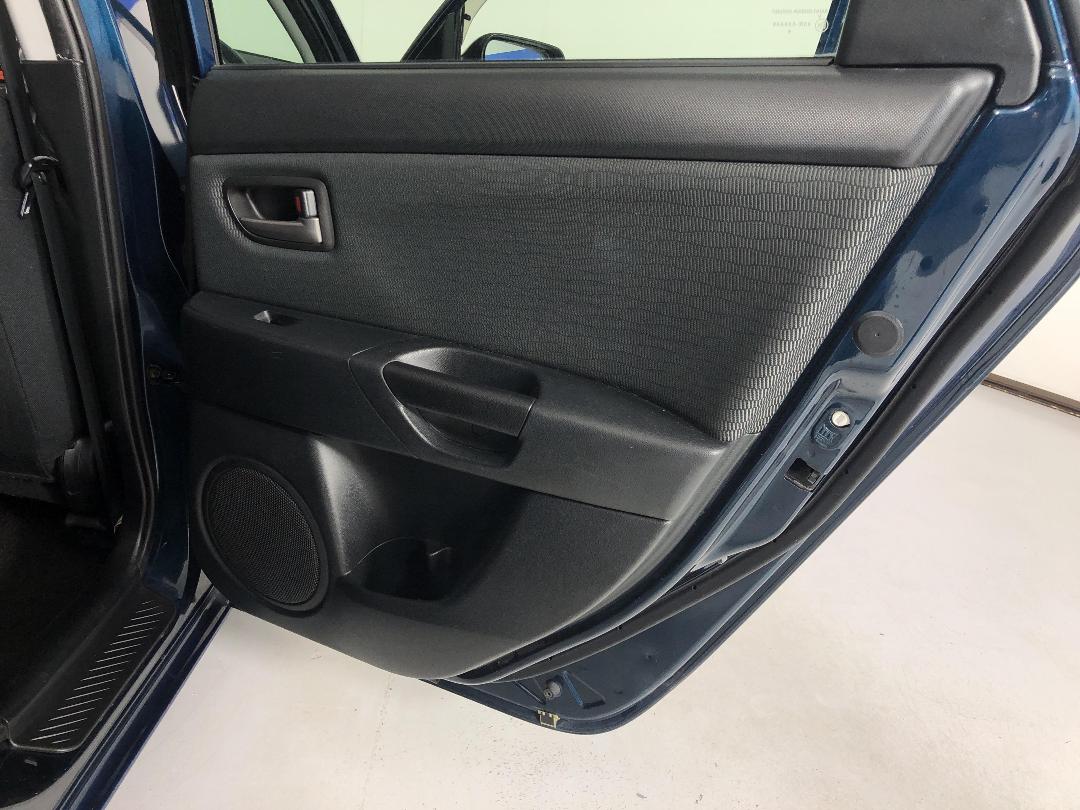 Photo '19' of Mazda Axela Photo '19' of Mazda Axela