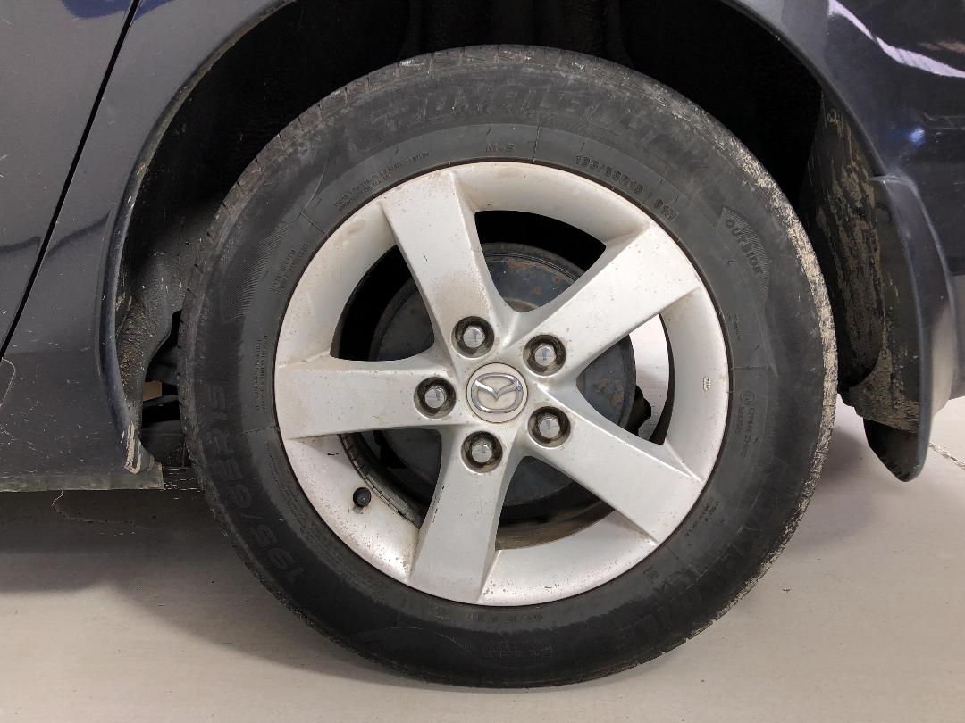 Photo '11' of Mazda Axela