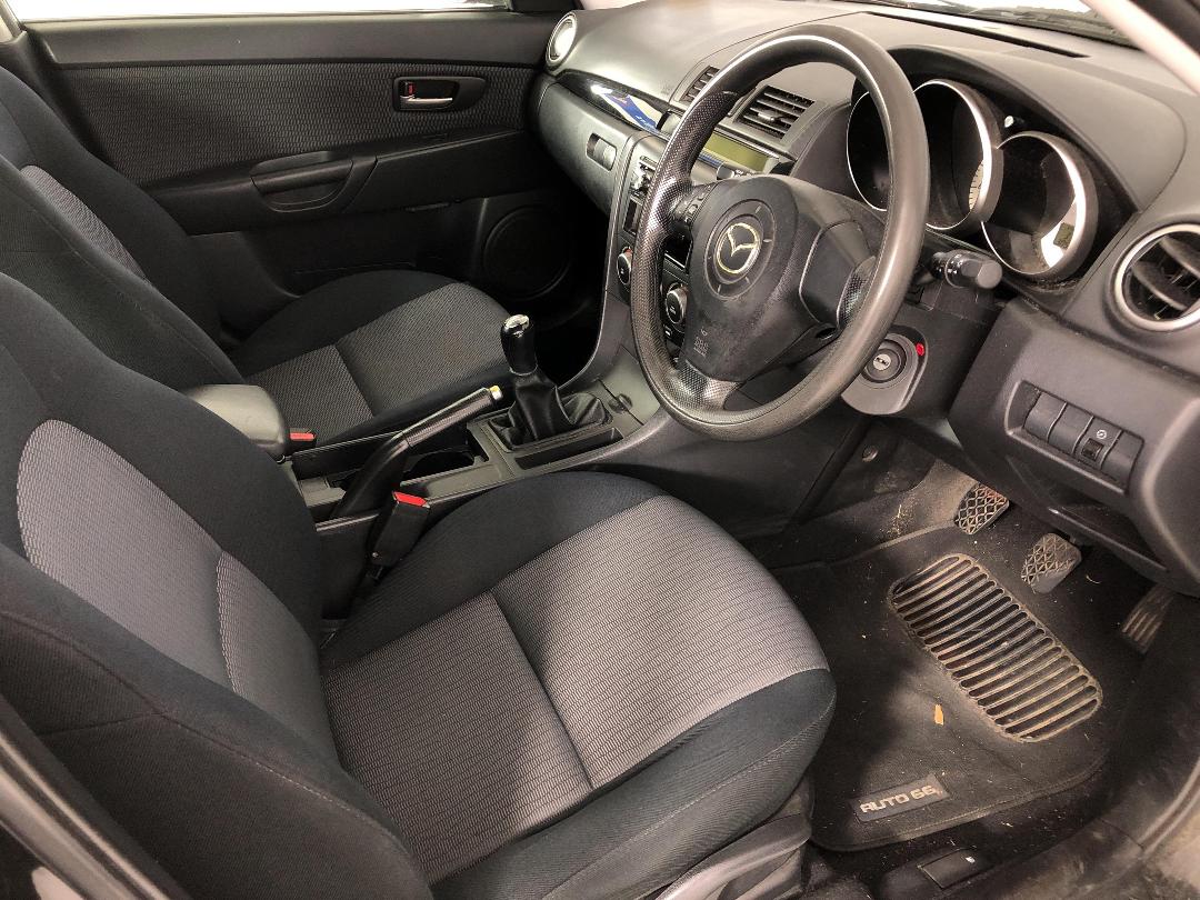 Photo '14' of Mazda Axela