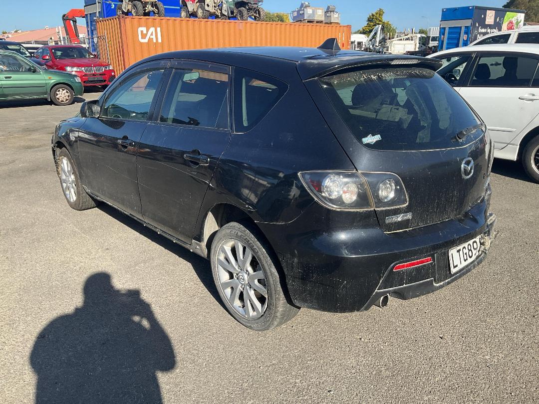 Photo '4' of Mazda Axela